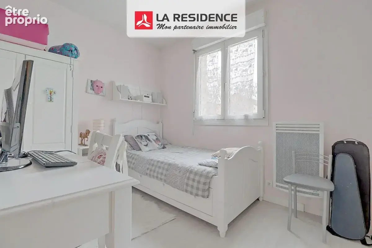 Appartement 83 m² à Saint-Germain-En-Laye  - photo 9
