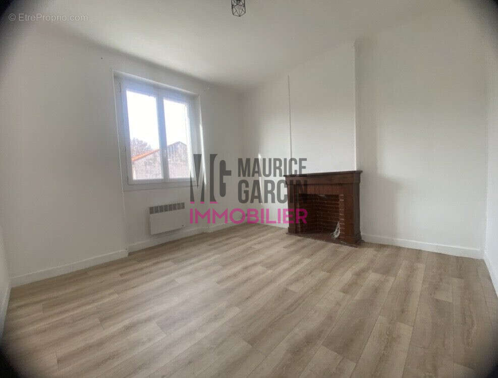 Chambre 2 - Appartement à AVIGNON