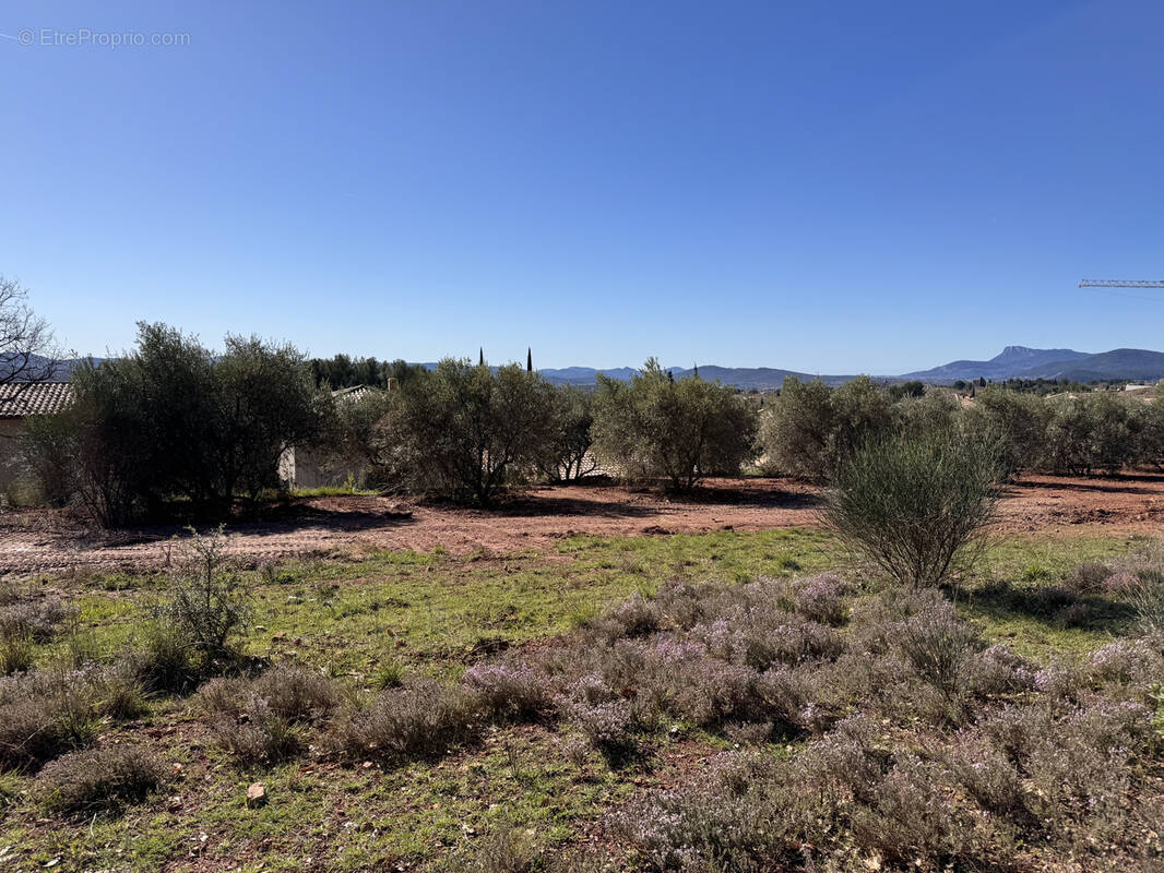 Terrain à PUGET-VILLE