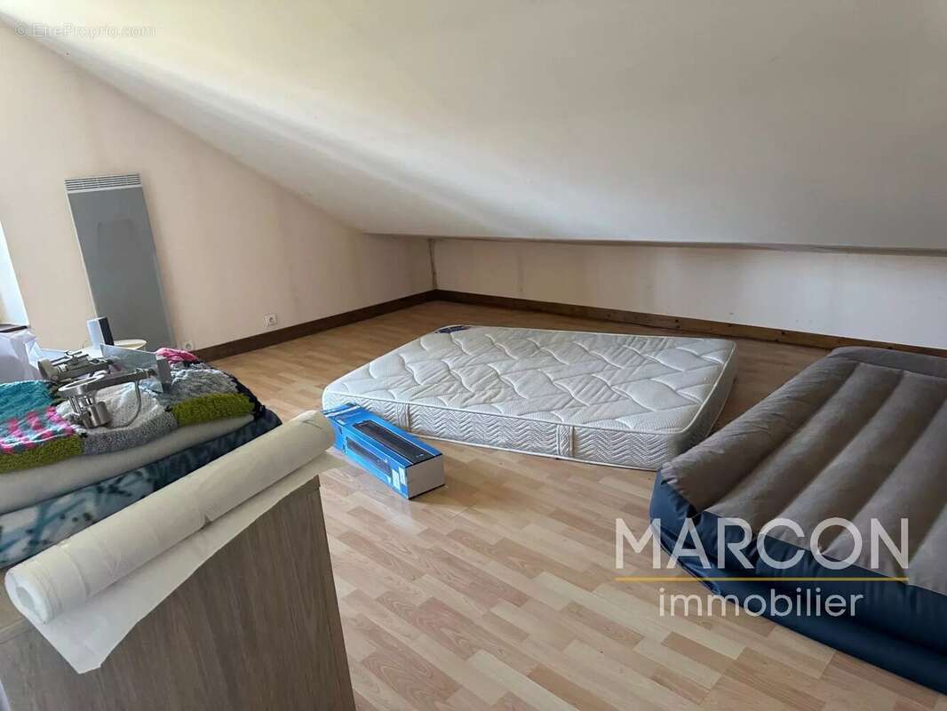 Maison à SAINT-LEGER-BRIDEREIX