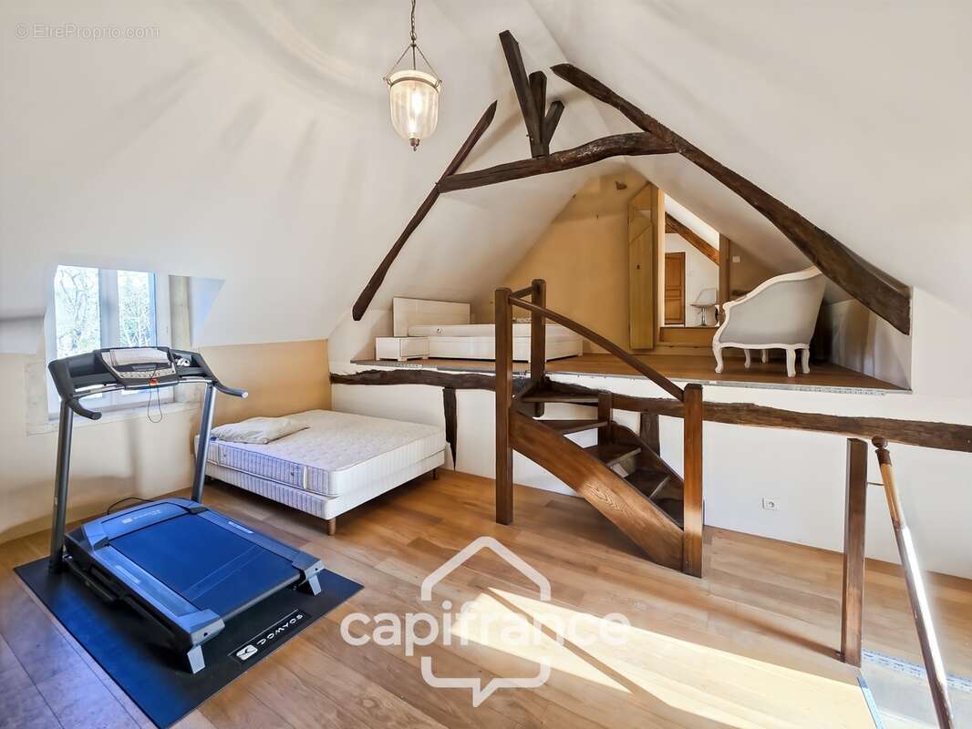 Maison en pierre de caractère avec jardin – Chazeuil (58700) - photo 5