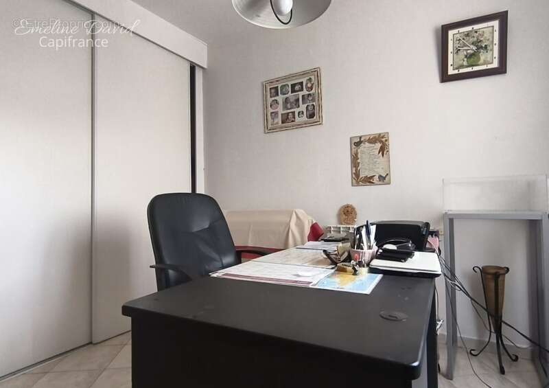 Secteur recherché – Maison de plain-pied avec piscine sur environ 7 000 m² - photo 14