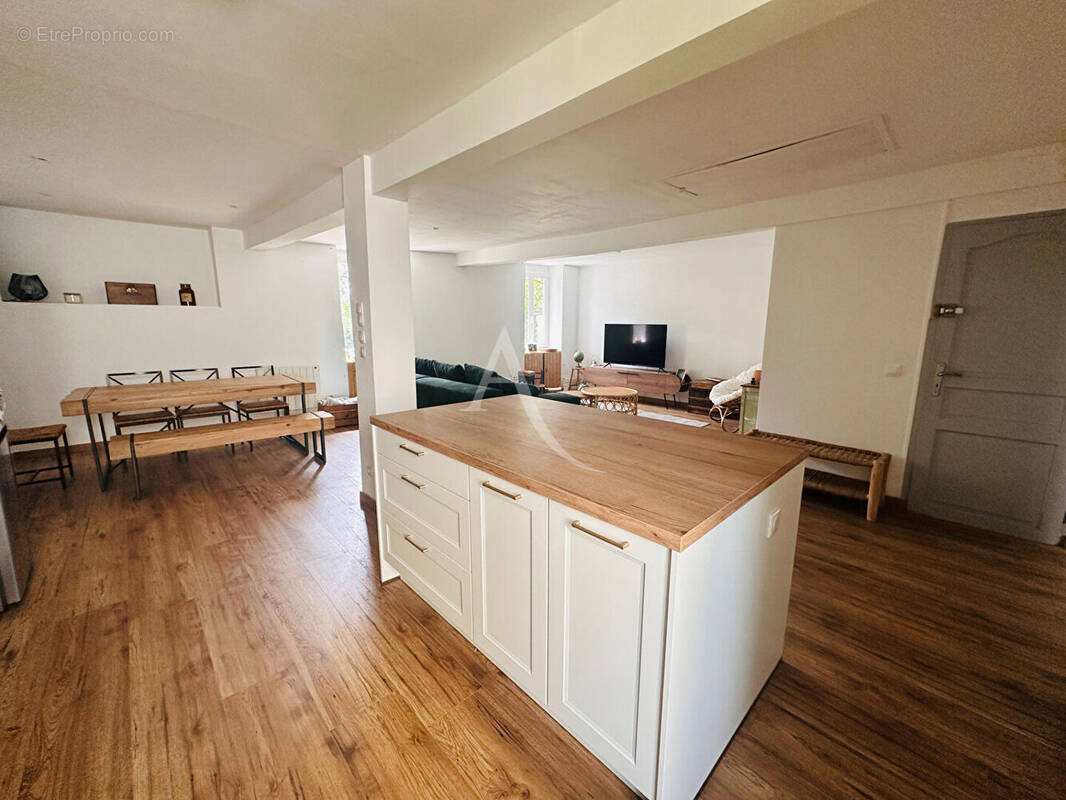 Appartement à SAINTES