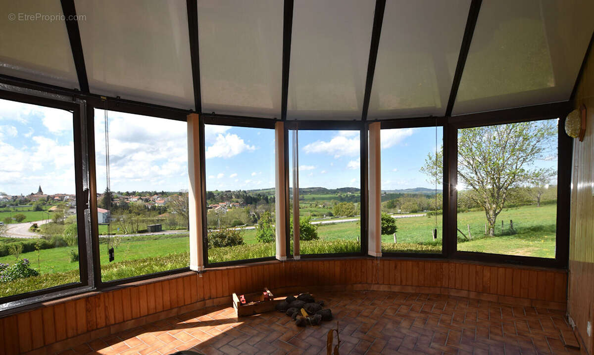 Maison à SAINT-MARTIN-D'ESTREAUX