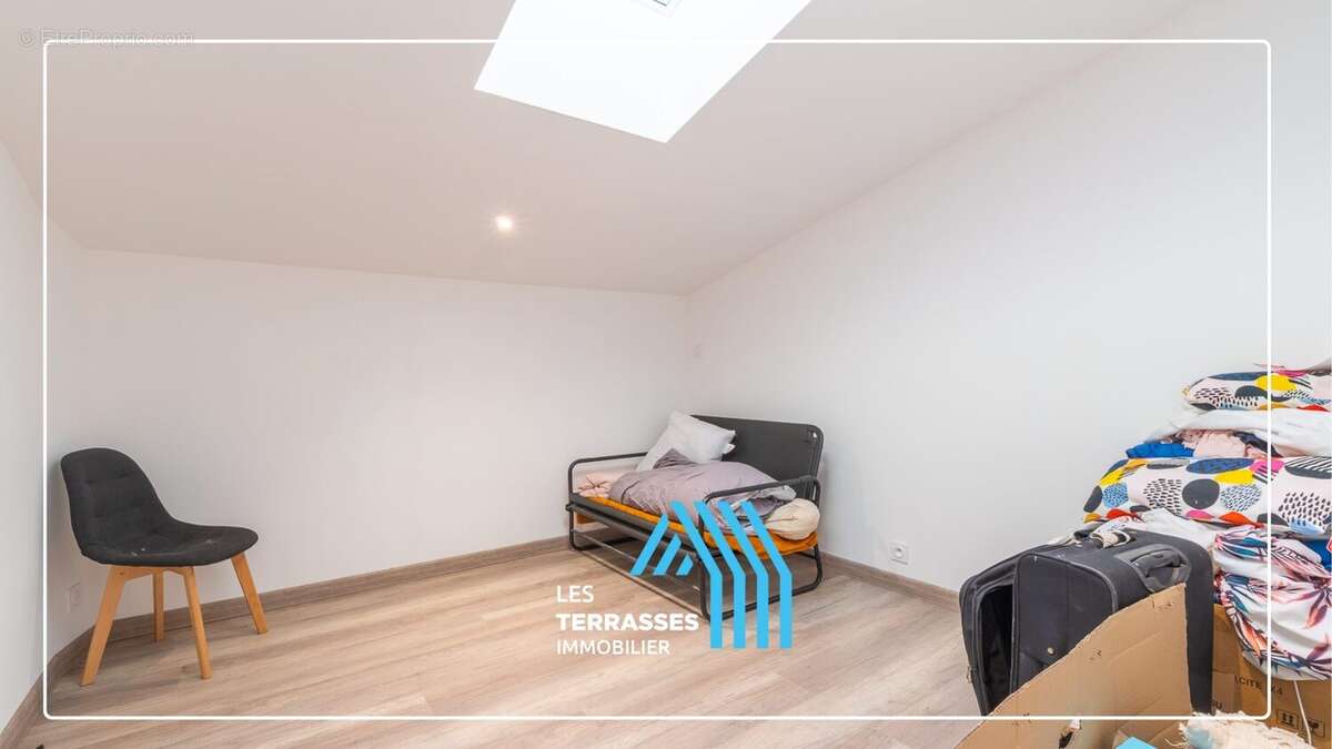 Maison à MONTELIMAR