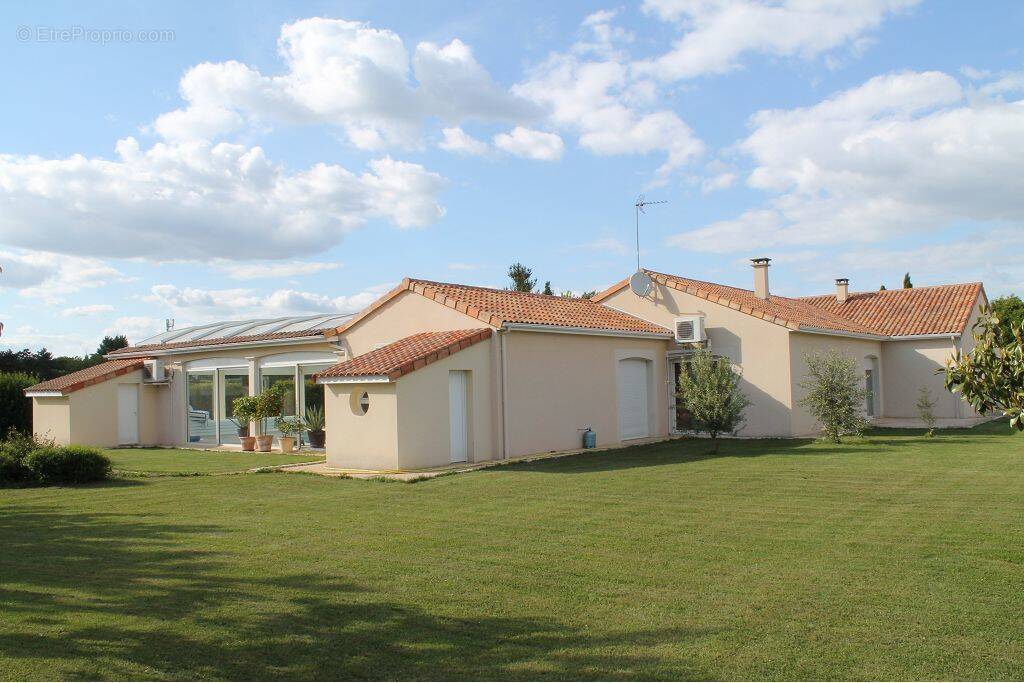 Maison à PLEUMARTIN