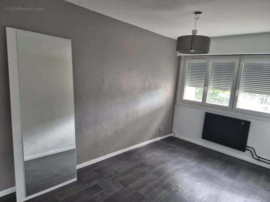 Appartement à DECINES-CHARPIEU