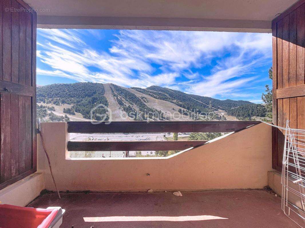 Appartement à GREOLIERES