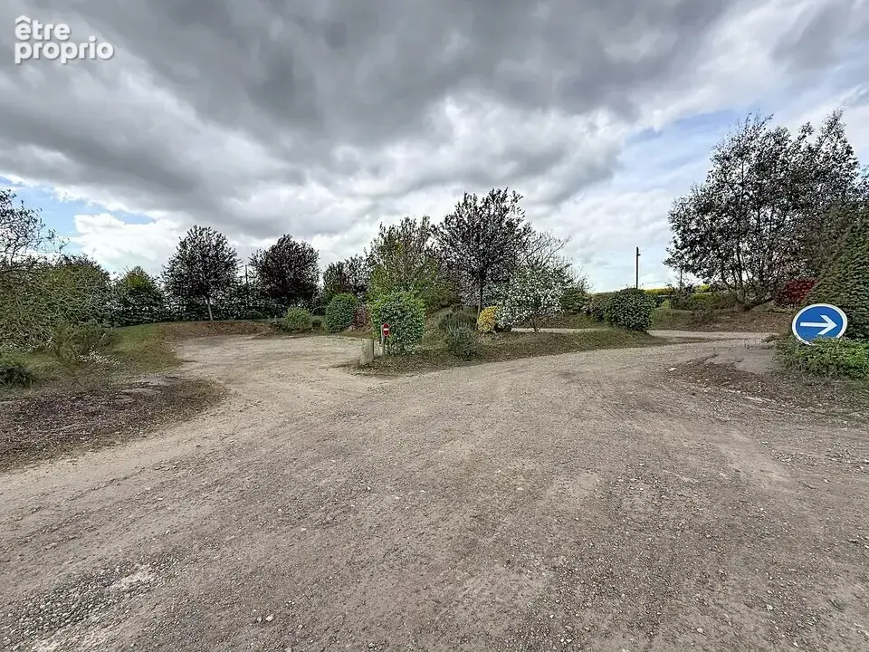 1056 m² à Franqueville-Saint-Pierre  - photo 2