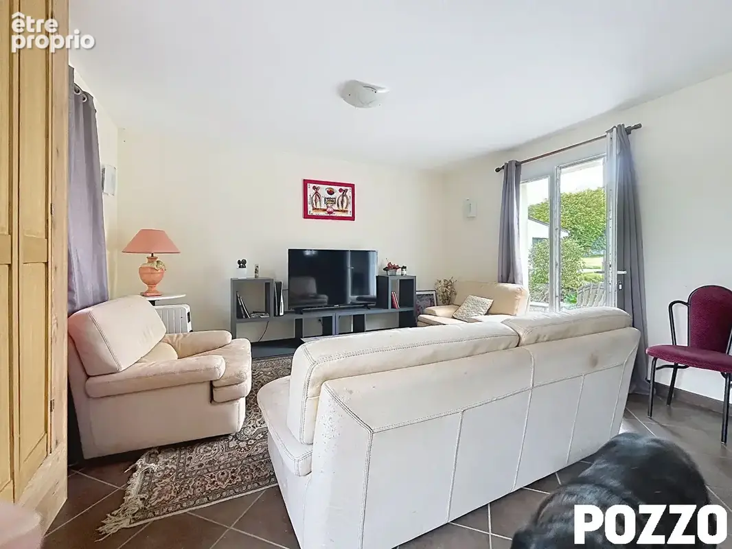 Maison - 180 m² -  5 pièces - jardin - piscine - court de tennis -  gîte avec 3 chambres de 90m² environ - photo 17