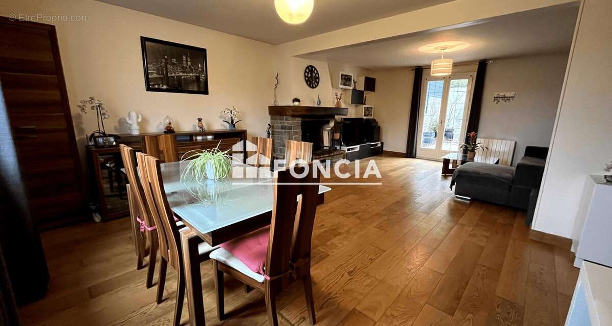 Maison à MERY-SUR-OISE