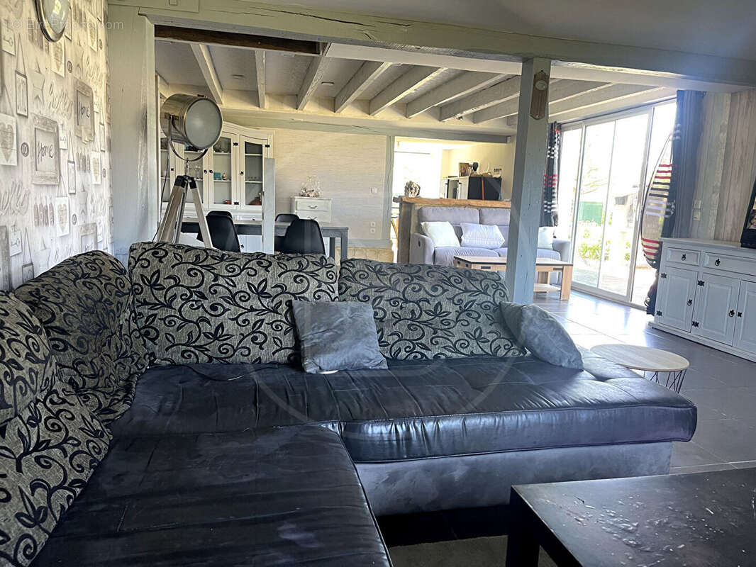 Maison à MONTPON-MENESTEROL