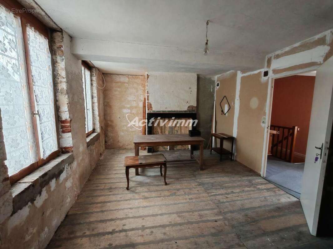 4282 21 - Maison à HESDIN