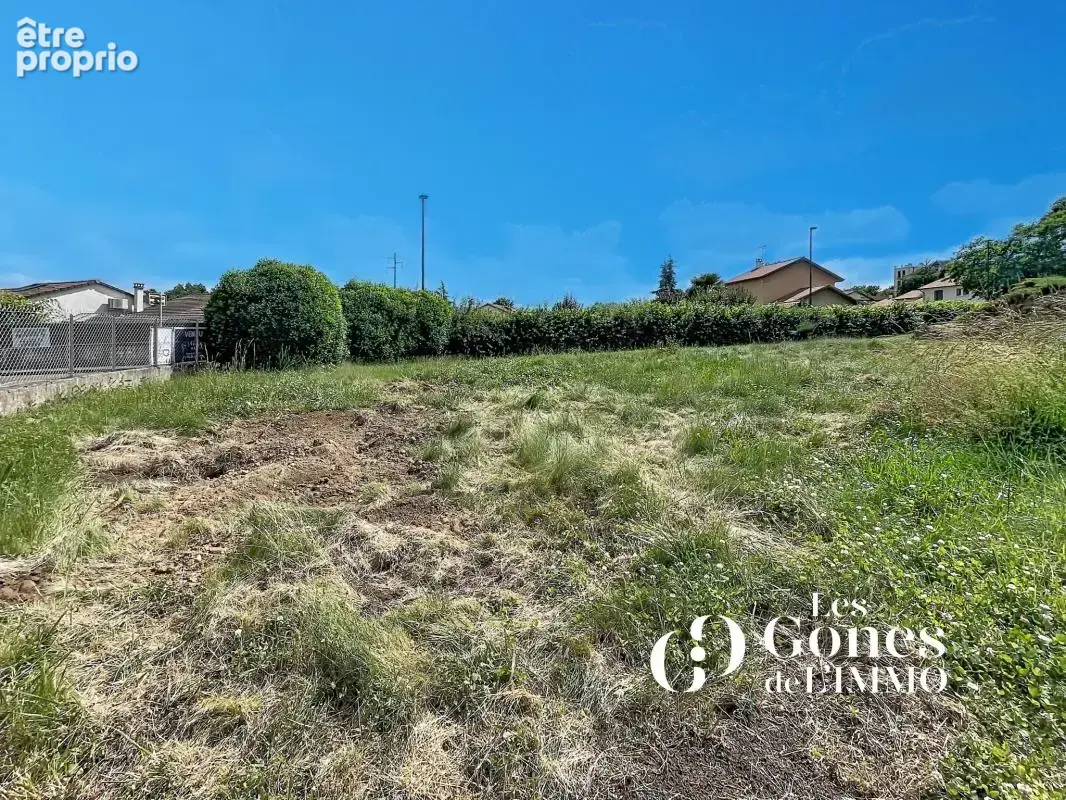 Terrain plat de 338 m2 au calme et proche du centre - photo 2