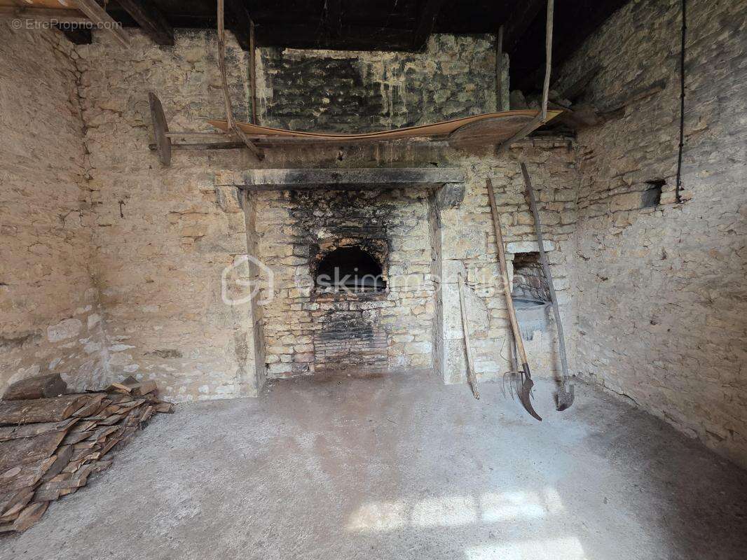 Maison à LIMALONGES