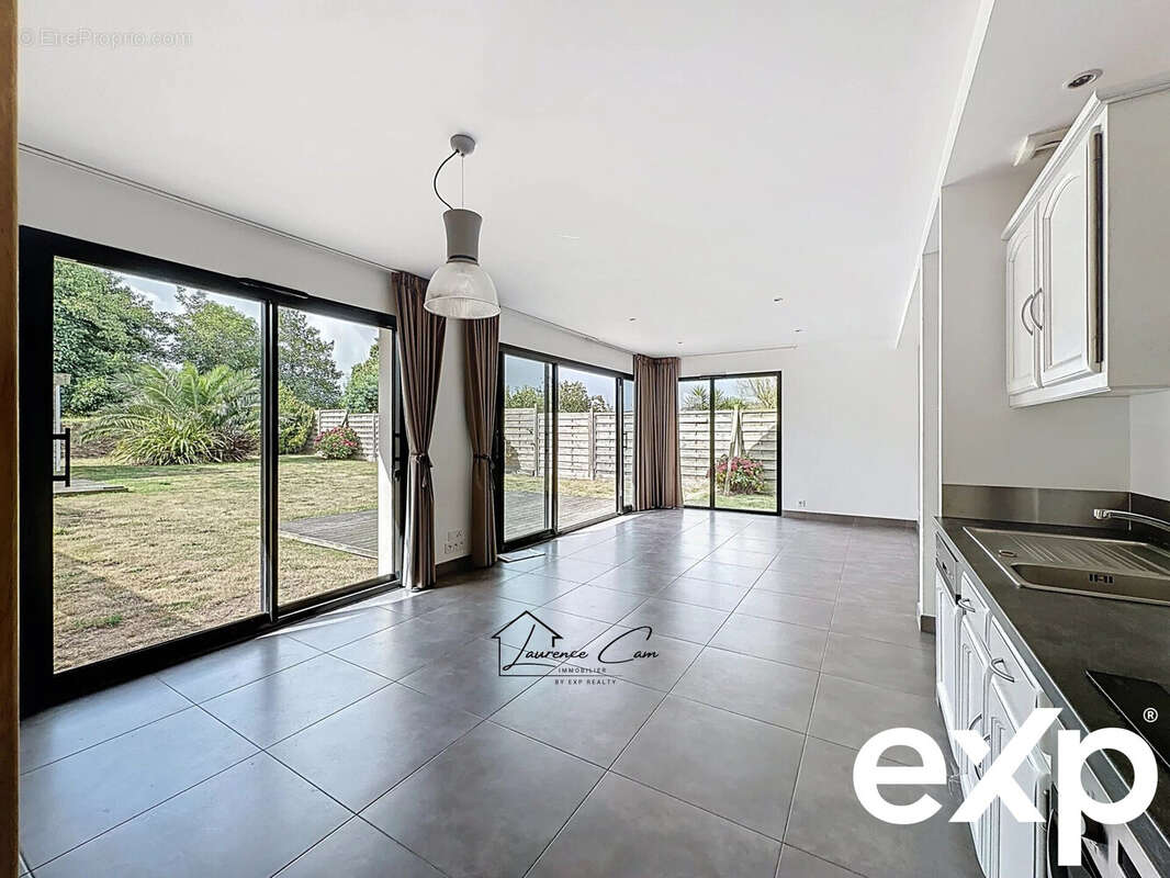 Maison à PLOUGUERNEAU