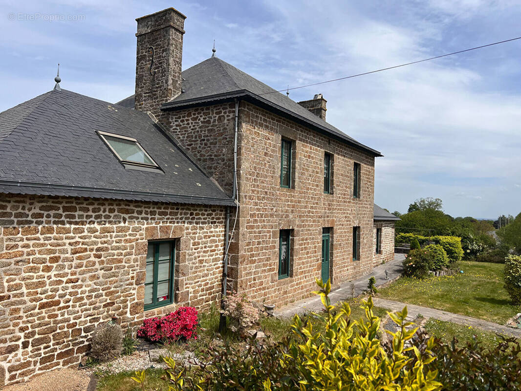 Maison à COLOMBIERS-DU-PLESSIS