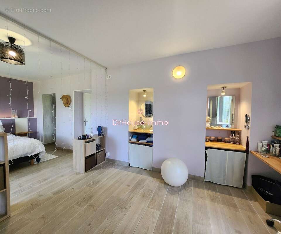 Maison 196 m² à Souligne-Sous-Ballon  - photo 32