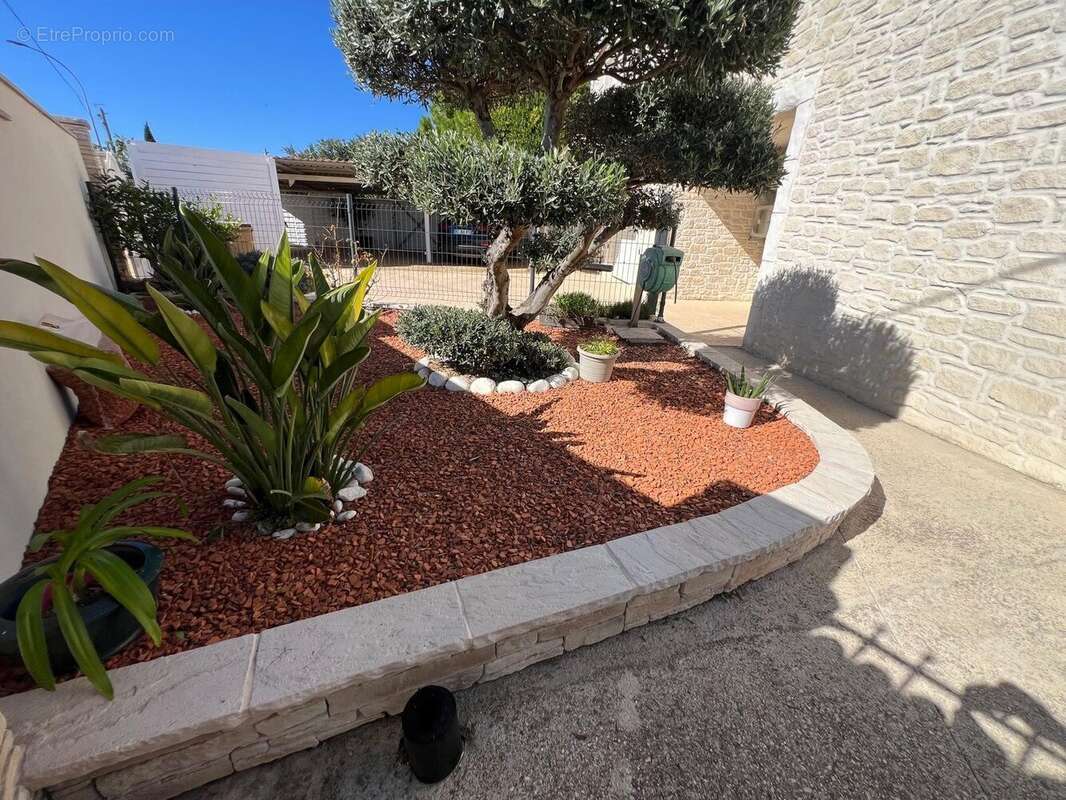 Maison 138 m² à Marignane  - photo 5