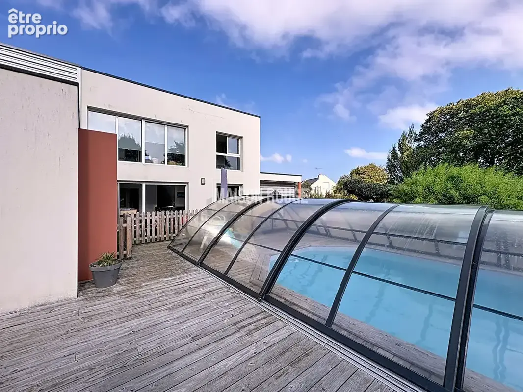 Maison contemporaine avec piscine couverte, grands volumes et terrain sans vis-à-vis à Plourhan - photo 3