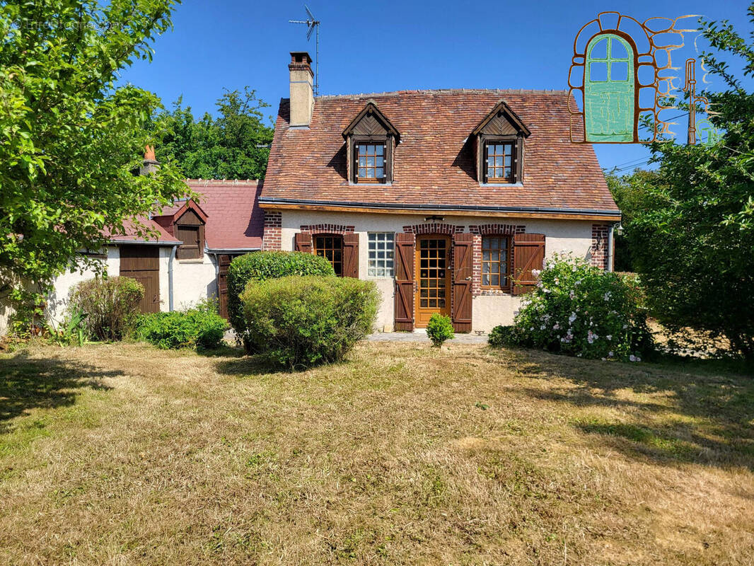 Maison à SARGE-SUR-BRAYE