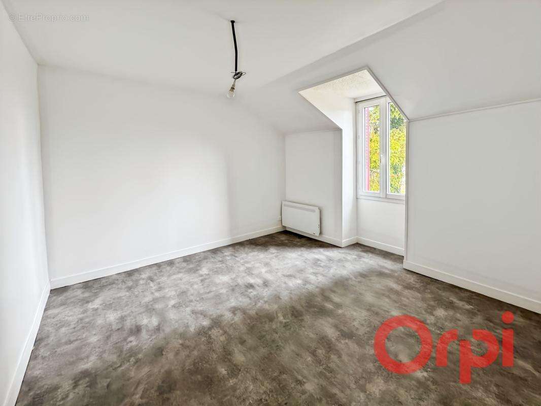 Maison à SAINT-AMAND-MONTROND