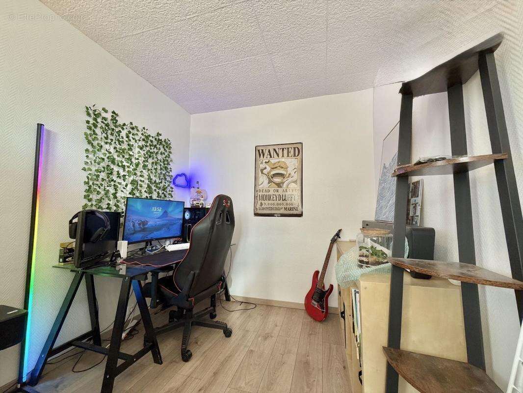 Appartement à CHENOVE