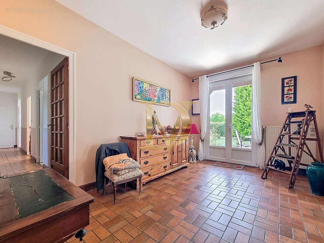 Maison 307 m² à Francueil  - photo 9