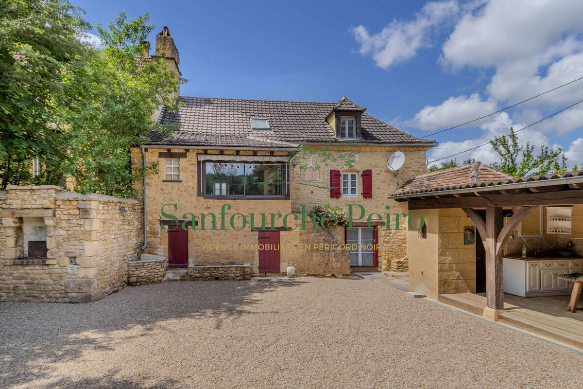 Maison à SAINT-CIRQ-MADELON