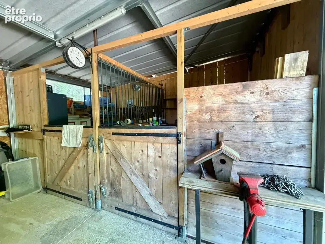 Maison de charme de plain-pied avec 2 roulottes, dépendances et plus de 4 hectares - photo 16