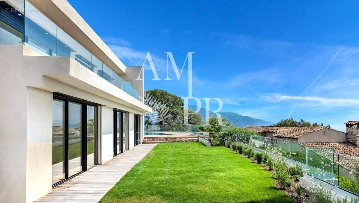 Roquebrune cap martin - villa -neuve  vue féerique - photo 2