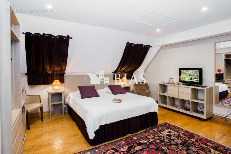 Appartement 1200 m² à Brionne  - photo 8