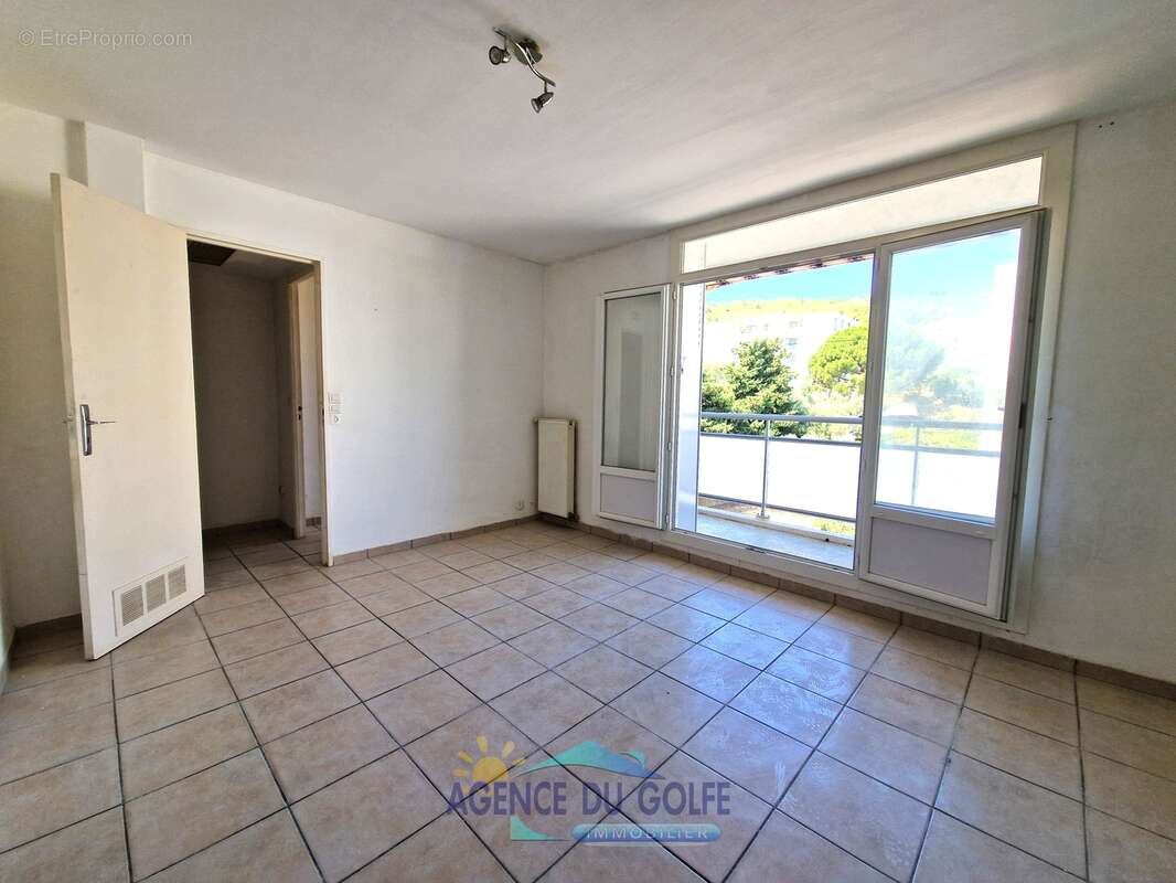 Type 2 avec beau balcon et cave - photo 5