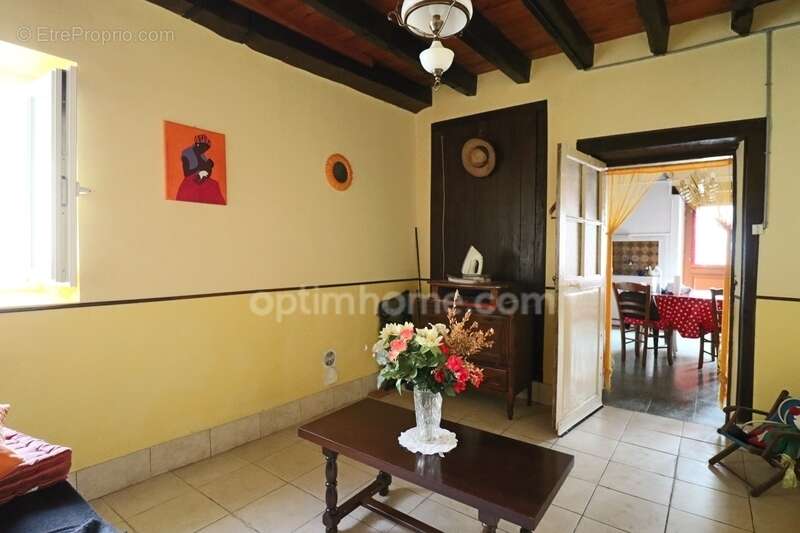 Maison à SAINT-LEGER-MAGNAZEIX