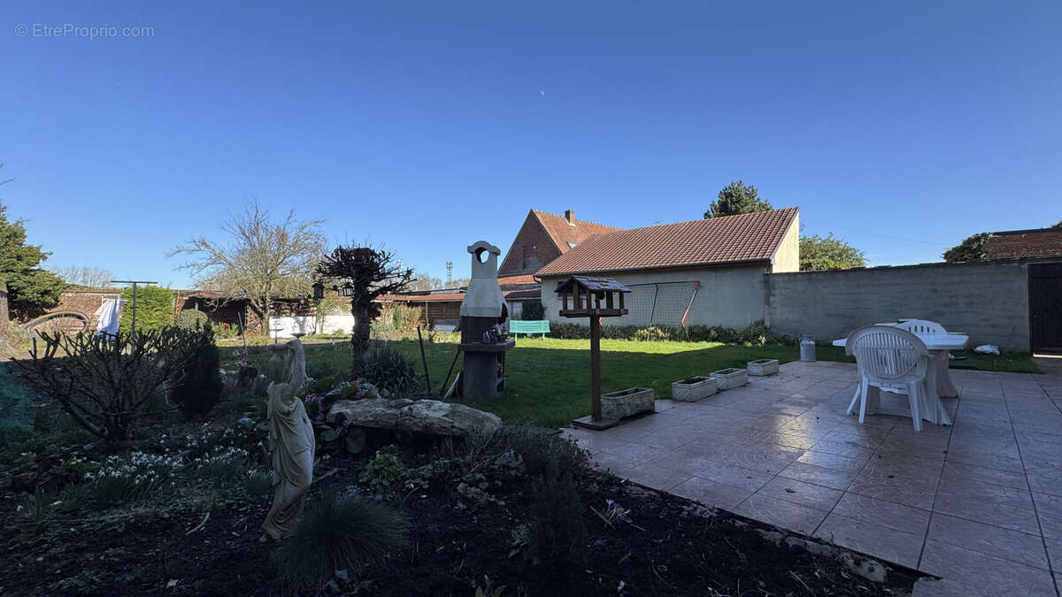 Maison à AIX-NOULETTE