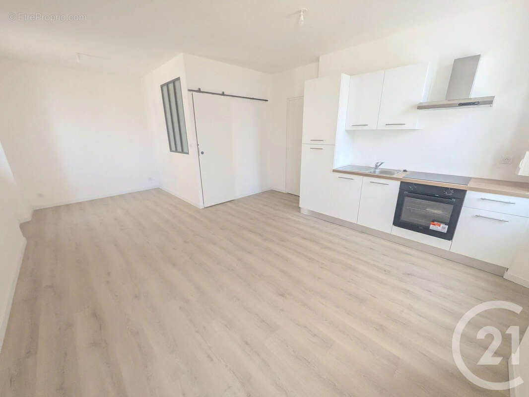 Appartement 27 m² à Toulon  - photo 2