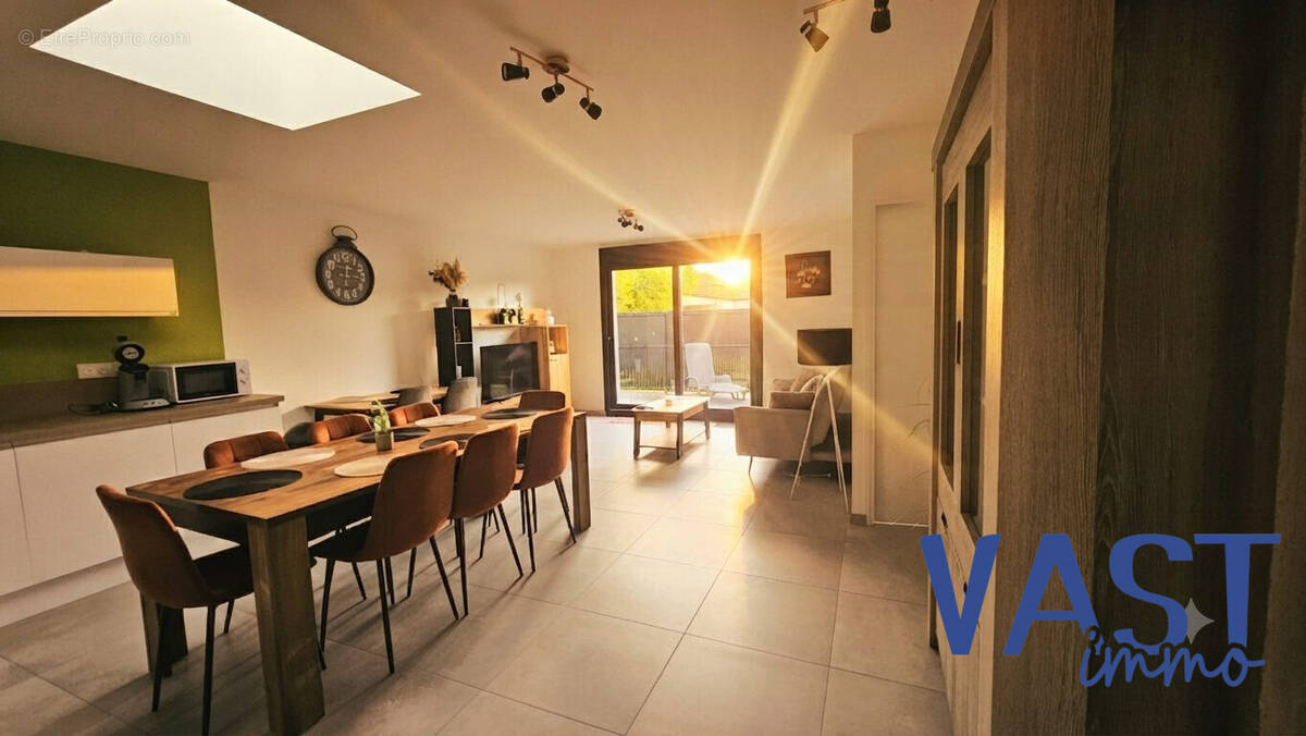 Maison à LEERS