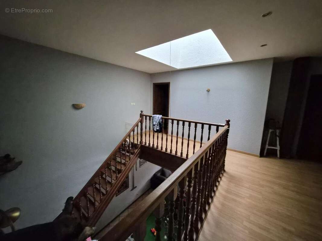 Maison 212 m² à Villey-Saint-Etienne  - photo 6
