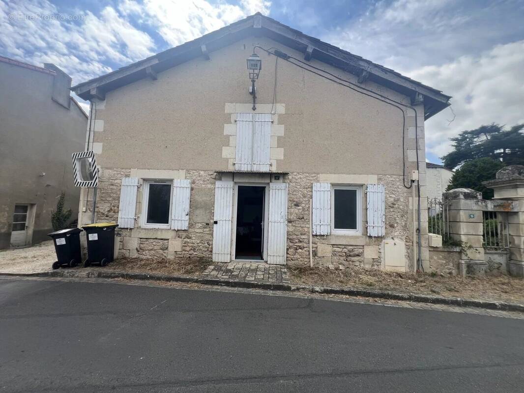 Maison à CIVAUX