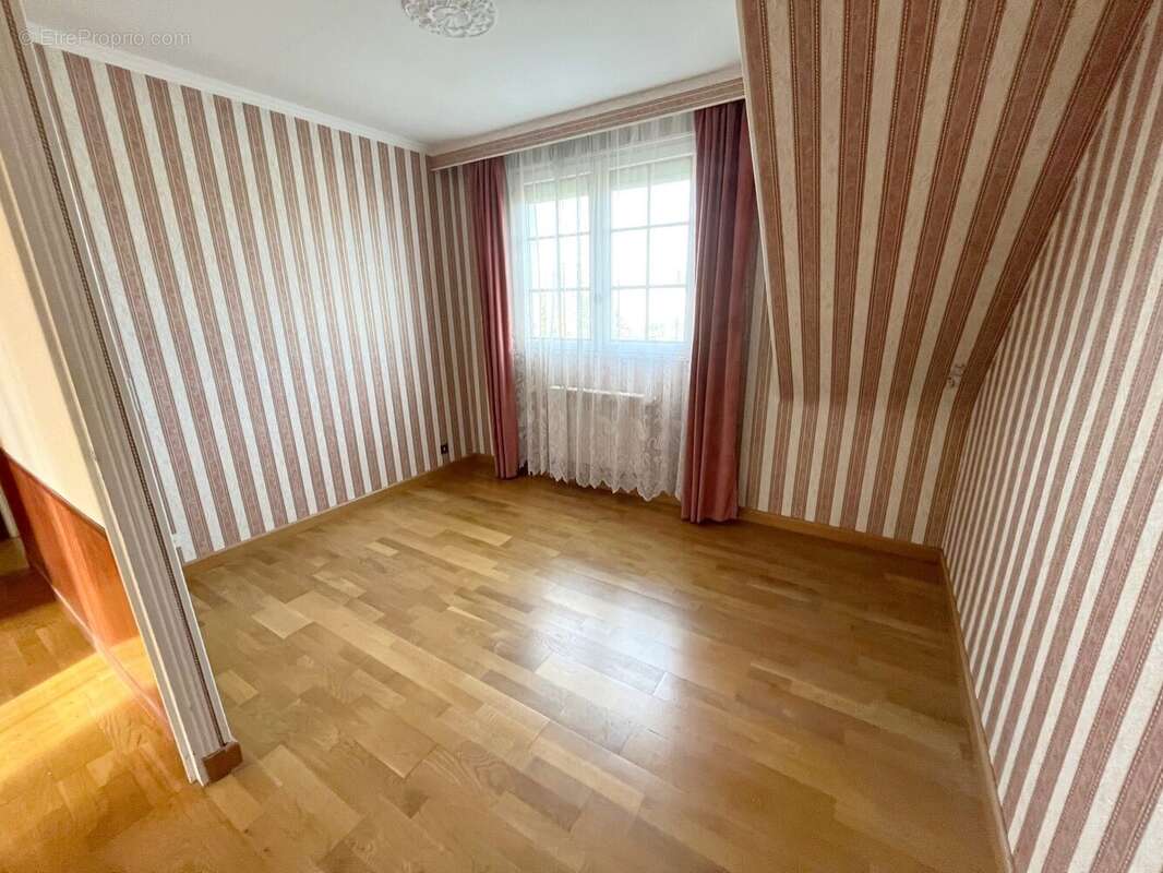 Maison à LES MUREAUX