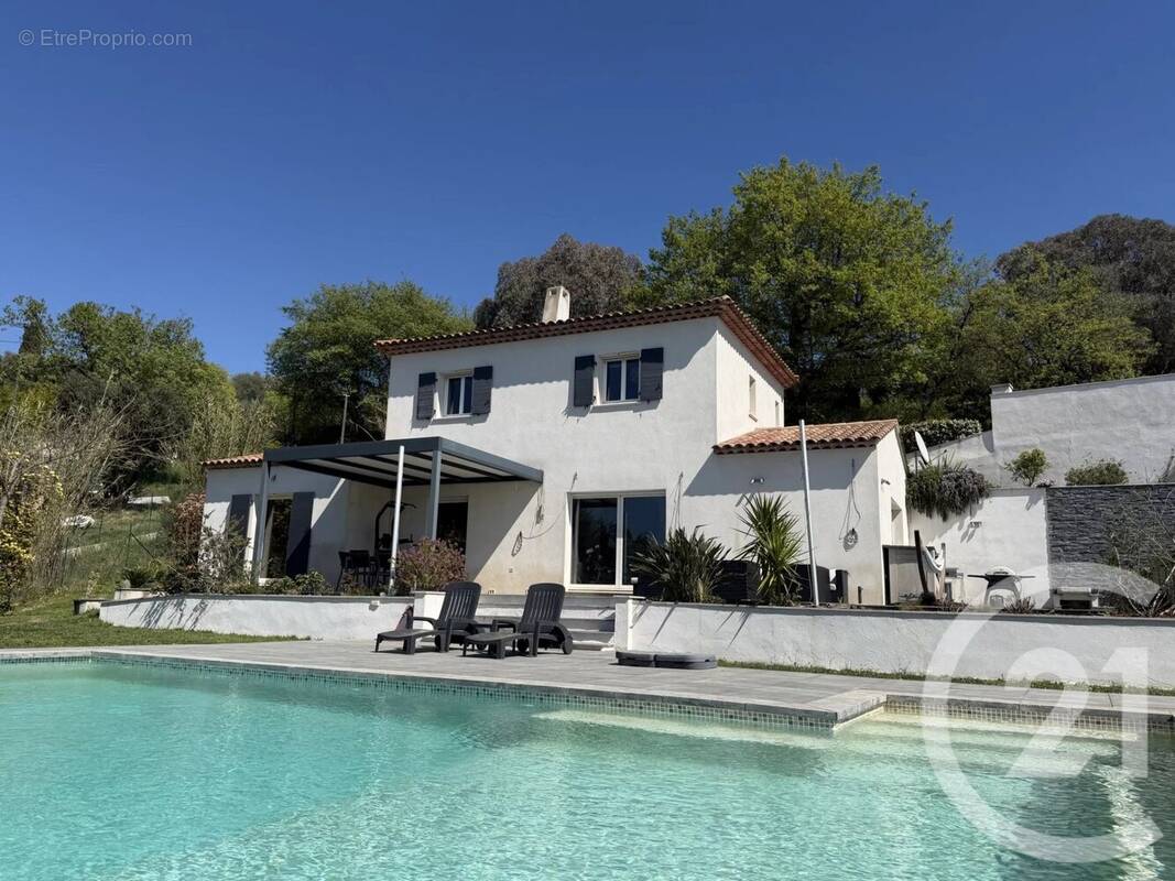 Maison à MOUANS-SARTOUX