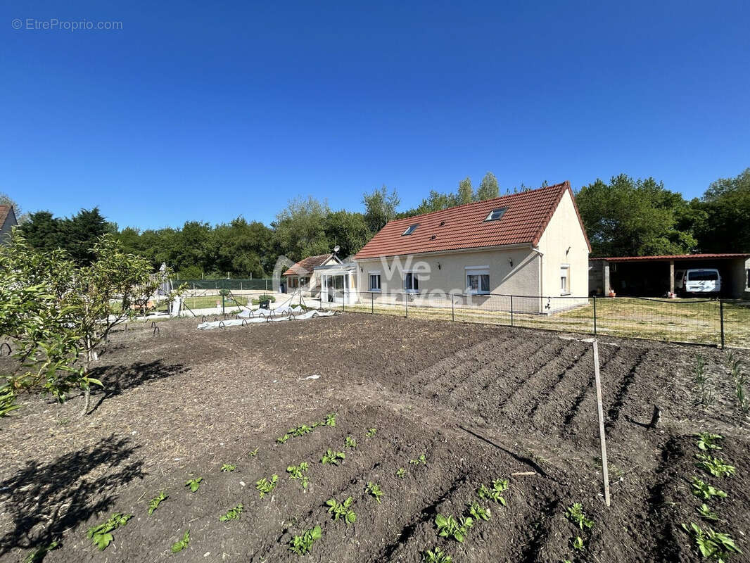 Maison 144 m² à Villemandeur  - photo 2