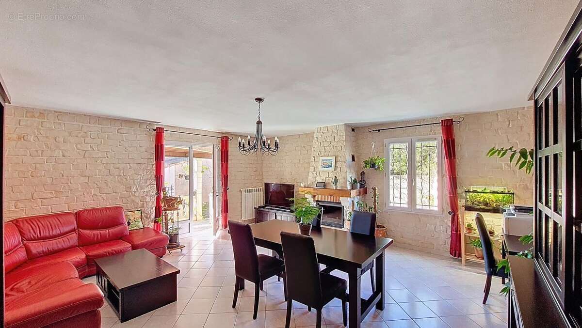 Maison à MARGUERITTES