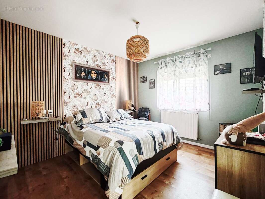 Maison à CHANTELOUP-LES-BOIS