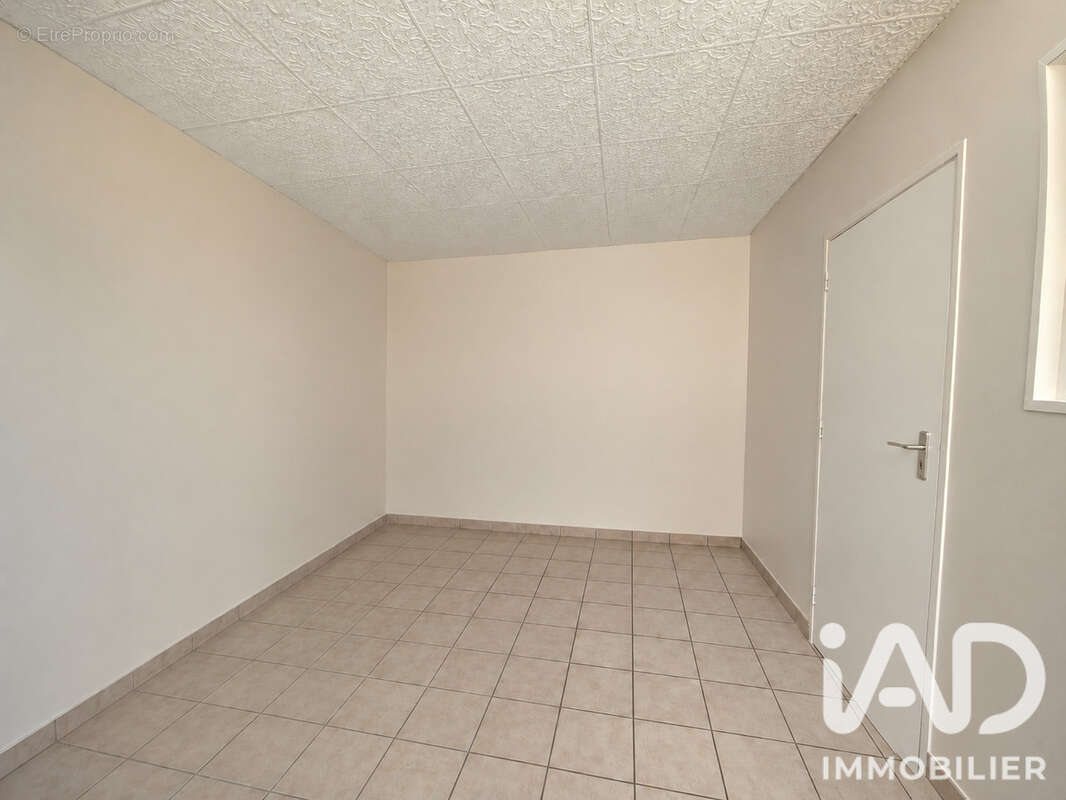Maison 105 m² à Saint-Cernin-De-Larche  - photo 7