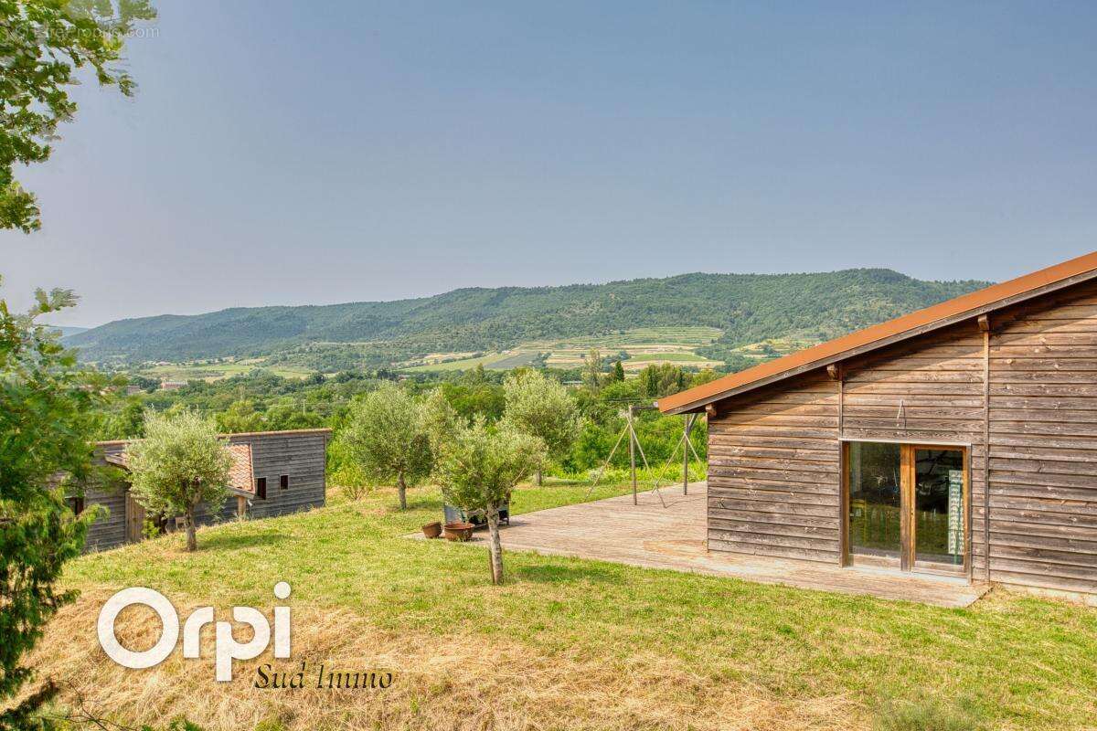 Appartement à ALBA-LA-ROMAINE