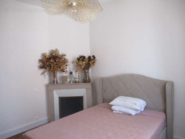 Maison à SAINT-YRIEIX-LA-PERCHE