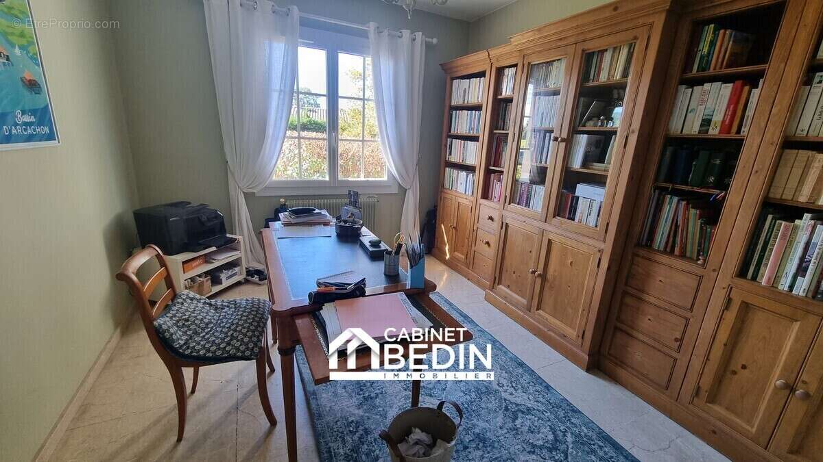 Maison à BLANQUEFORT