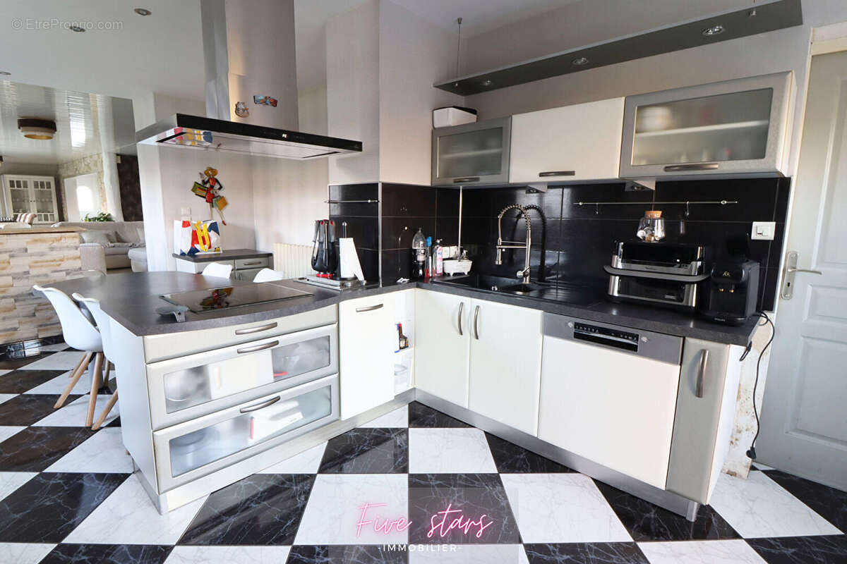 Maison à TILLY-SUR-MEUSE