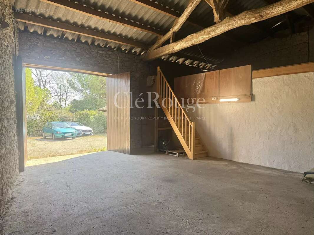 Proche d’Eymet – Maison de plain-pied avec dépendances et piscine - photo 13